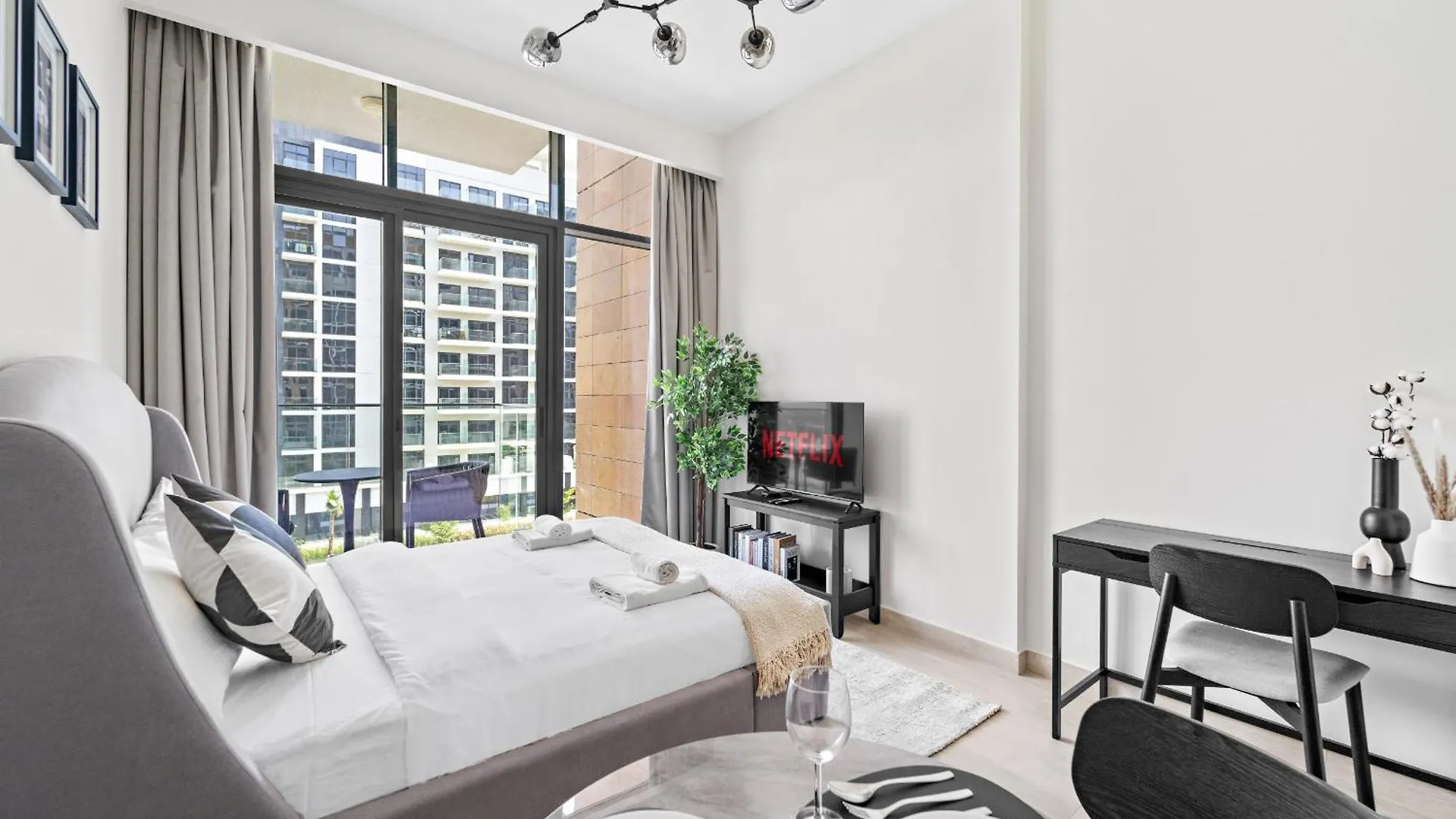 Vayk - Stylish Studio In A Prime Meydan Location Dubai